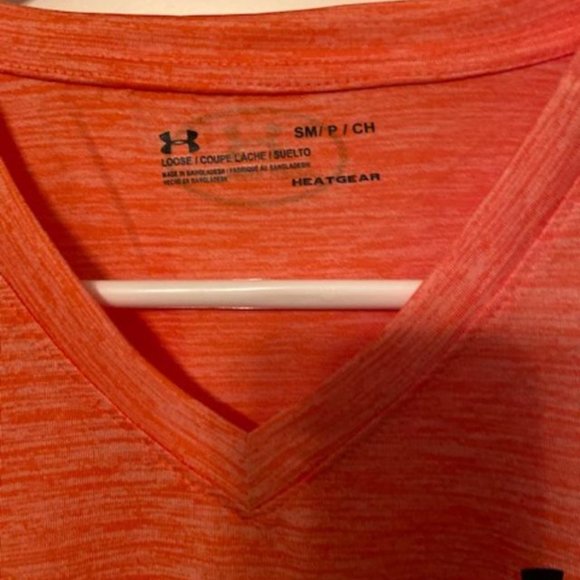 Ladies Under Armour Heatgear Long Sleeve Shirt, NWT, size small/p/ch - Picture 2 of 8